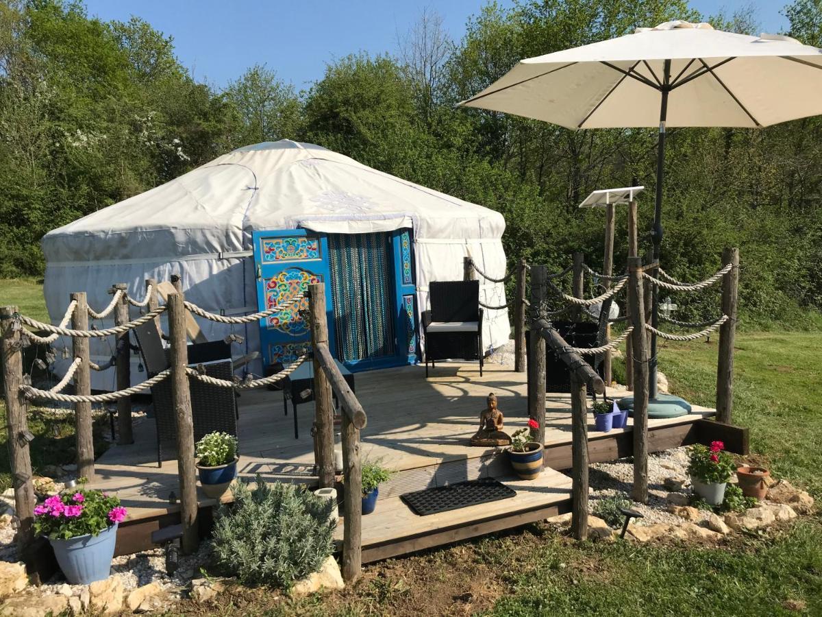 Hotel French Fields Luxury Glamping Original Mongolian Yurt Le-Vieux-Cerier Zewnętrze zdjęcie