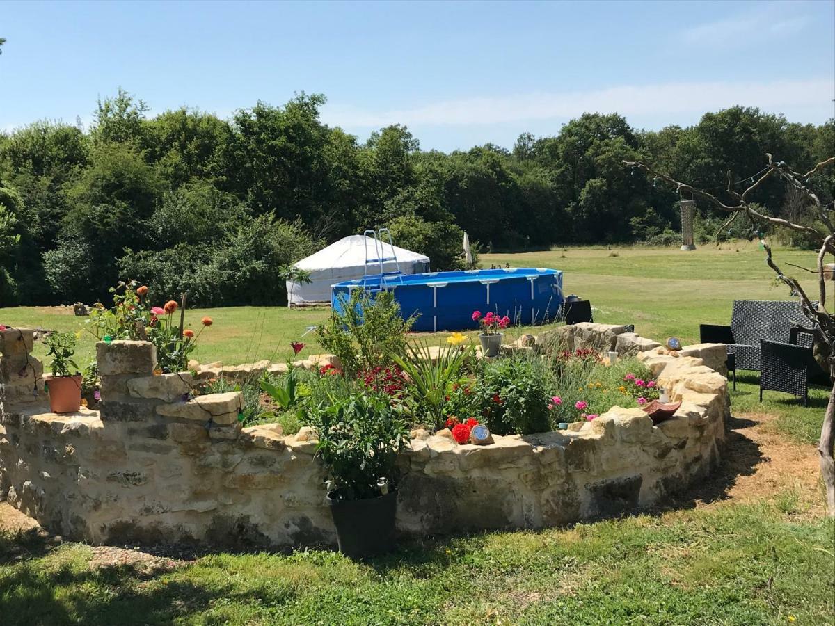 Hotel French Fields Luxury Glamping Original Mongolian Yurt Le-Vieux-Cerier Zewnętrze zdjęcie